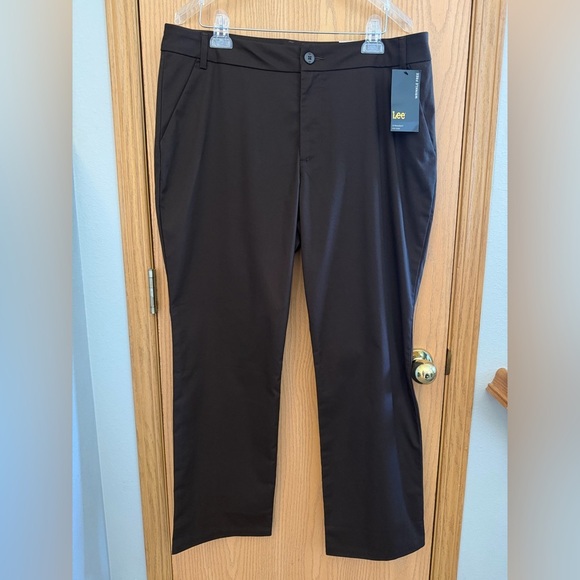 Lee Other - NWT LEE Dark Brown Flex Motion Mid-Rise Straight Wrinkle Free Trouser Pant Sz 16